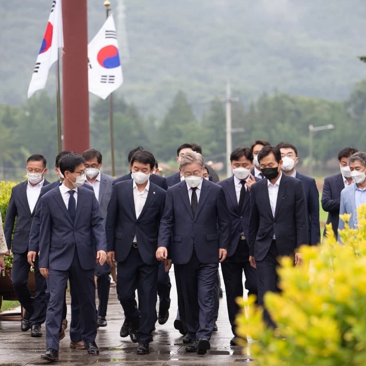 Jaemyung_Lee's tweet photo. <윤봉길 기념관에 다녀왔습니다. 서슬 퍼렇던 시절, 일제의 심장에 투탄하는데 얼마나 큰 용기가 필요했겠습니까. 정치인들이 그런 용기와 결단을 가진다면 불공정‧양극화 해소라는 시대적 과제도 해결할 수 있을 것입니다. 윤봉길 의사의 마음으로 정치개혁과 사회개혁에 앞장서겠습니다.> https://t.co/jX3oZTrQNs