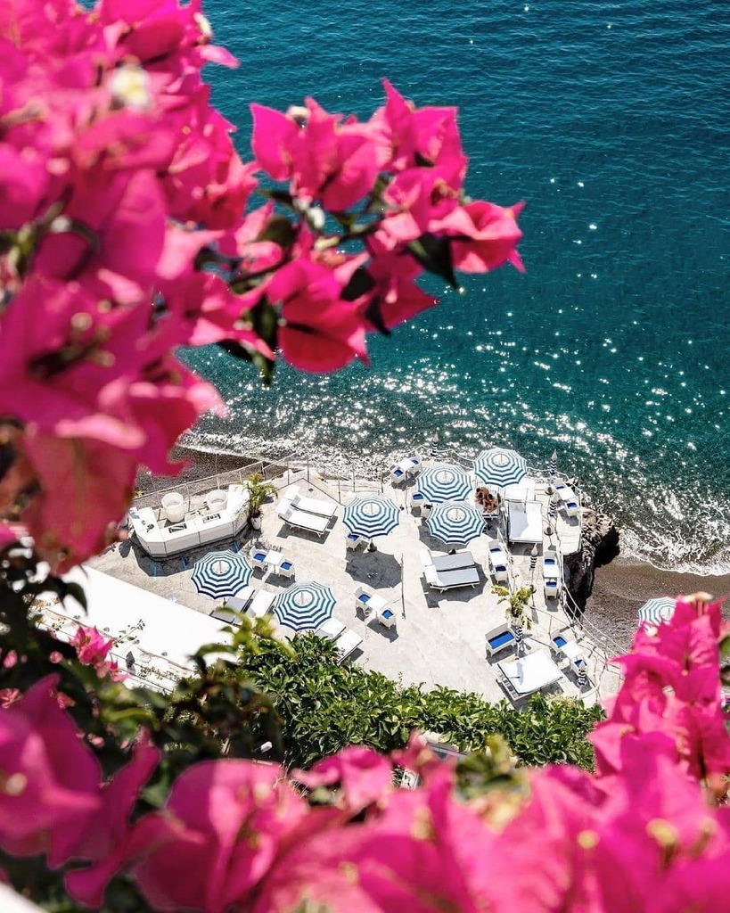 📸: <a href="/bei/">x</a>.bei.wei
​Dreaming of Positano today... Italy is just the perfect romantic retreat 💗
​Location: @marincanto_romantichotel
. 
​. 
​.
#mydomainetravels #lonelyplanet #goopgo #suitcasetravels #travellingthroughtheworld #iamatraveler #travelandleisure #TLPicks #darlingesc…