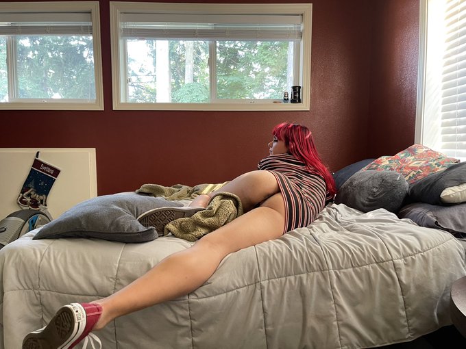 does this dress make my butt look big? https://t.co/SlDpUoiq72