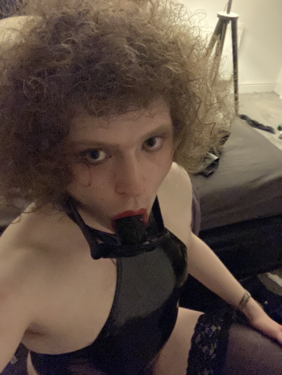 Brightonsissy91's tweet photo. Uggh, I’m a frustrated little slut tonight 🥺😢😢 https://t.co/r2CJOZef9B