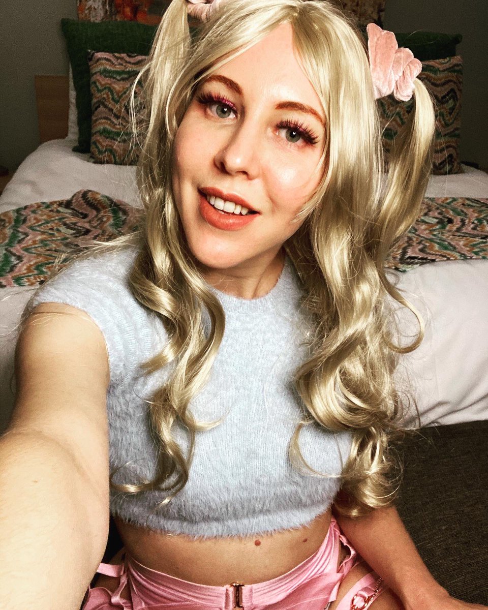 50% off your first month! 
💞Regular posts 
💞Live video sessions           
💞Kink / Fetish / Fantasy 
💞BDSM - Dom/switch 
💞Custom Content          
💞Twerk                                
💞b/g, g/g, self pleasure! 
💗link in comments!