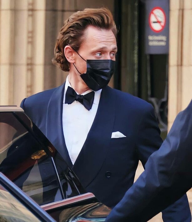 dianastark1d's tweet photo. Tom Hiddleston https://t.co/0JkxmirWgP