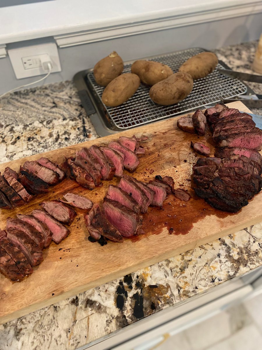 headsofmeat's tweet photo. Meat snacks from @baumannsmeats https://t.co/ZpREgqiHNr