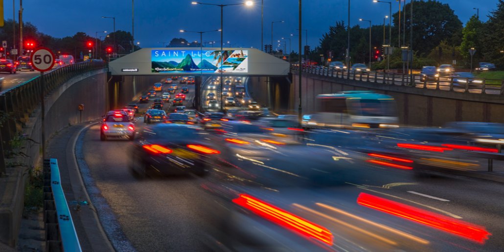 BubbleOutdoor's tweet photo. Want to make your brand famous? No medium makes a bigger impact than #outdooradvertising https://t.co/G6yVqMZ7Sd