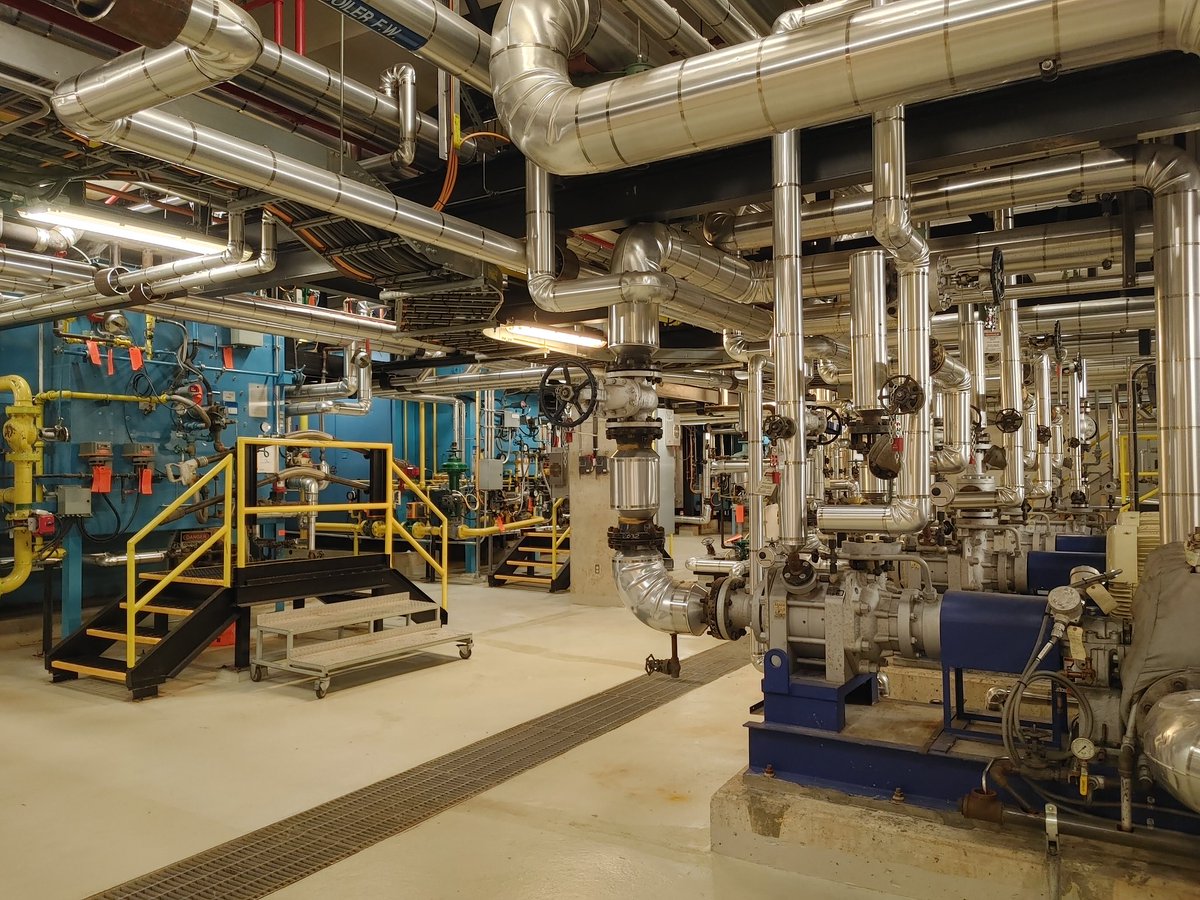 probespeed's tweet photo. Cleanest power plant around. #steam #Engineering #powerengineer #homer https://t.co/8OYnGUO4dT
