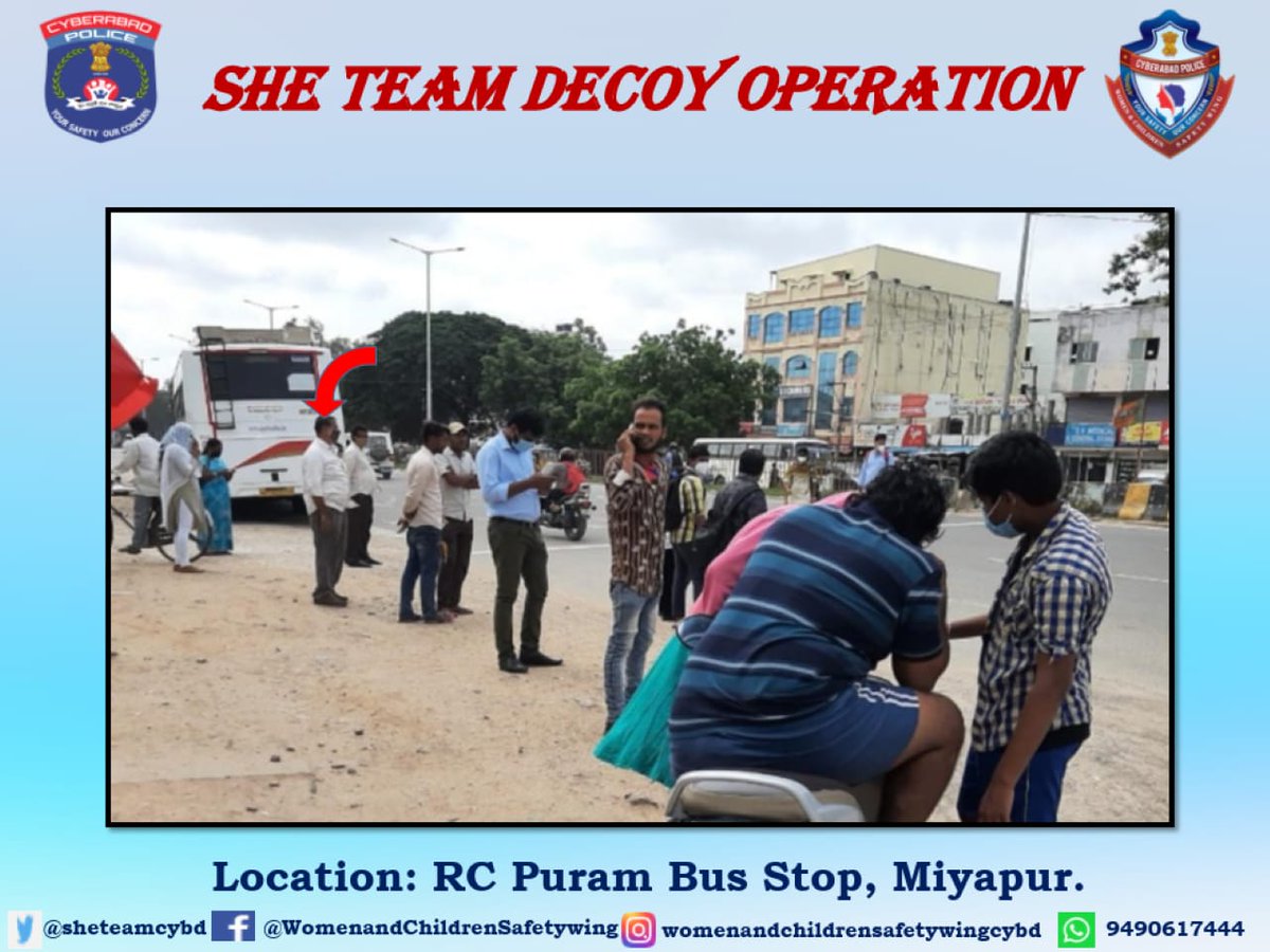 Do you think your activities are invisible in crowds? 
we are watching you all the time.
.
A Devil is being 'Caught Red-Handed, a power is standing in the same crowd.
.
Miyapur SHE Team has conducted a decoy operation on 02-08-2021 at RC Puram Bus Stop
#cyberabadsheteam https://t.co/Hrorvd78OF