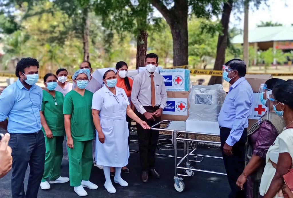 SLRedCross's tweet photo. Our Polonnaruwa branch recently donated oxygen concentrators &amp; personal protective equipment, with the funding support of the Michelin Group and @SGRedCross , to the Hingurakgoda Base Hospital to help medical staff &amp; #COVID19 patients to recover. 

#HealthcareHeroes #COVID19SL https://t.co/pvqXkV2hh4