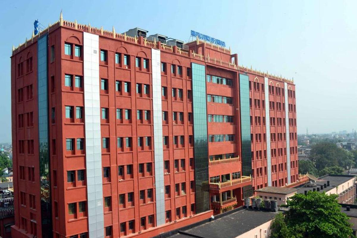Cuttack: Orissa High Court will begin the hearing of cases in the through Hybrid mode i.e., through both virtual and physical modes with following arrangements from today. The live-streaming of court proceedings will take place to ensure transparency

utkalupdates.com/trending/oriss…