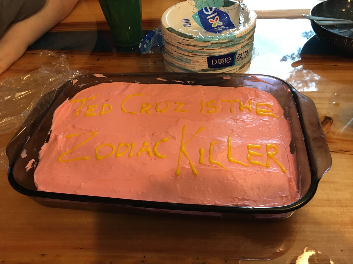 Haunted_Pod's tweet image. We finally met our wonderful editor @thedannyheck in person