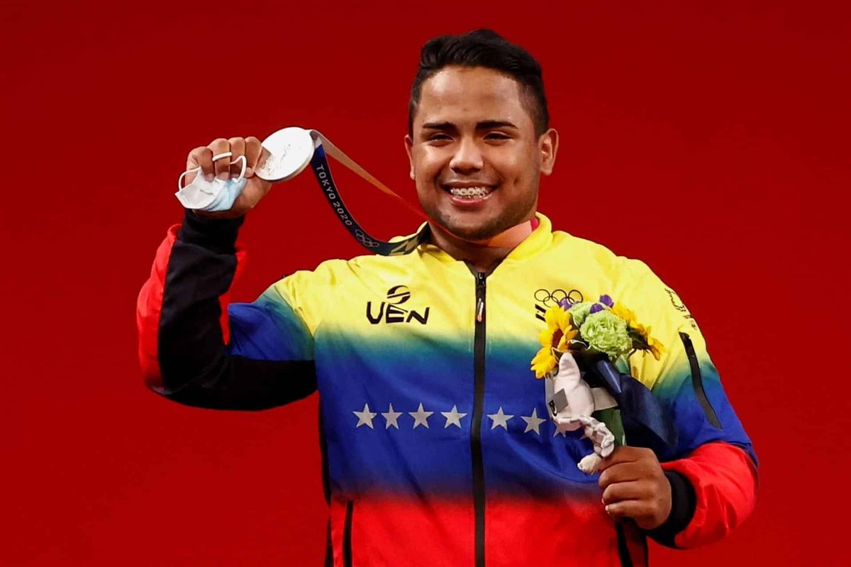 griseldareyesq's tweet photo. ¡Feliz y bendito lunes para todos! 🇻🇪🙌🏻🥇🥈

Con estas imágenes comienza mi semana. Esta es la #Venezuela posible 🇻🇪

#BuenosDias 
#2Ago https://t.co/G5Ser4q7qg