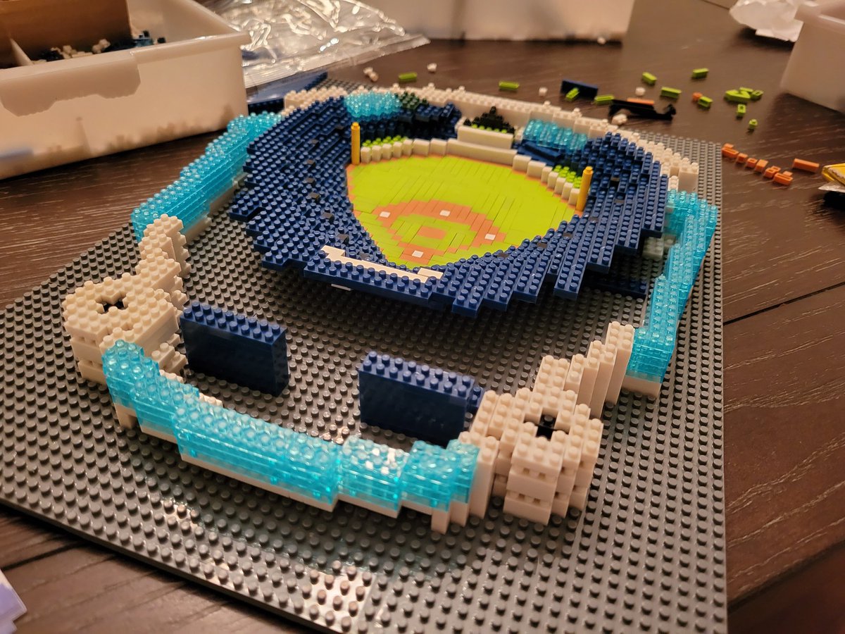 CoachWinterer's tweet photo. Kauffman Stadium steps 1-8.
#brxzl #focousa @BrxlzFreak @CallenHuey @BrxlzC @casey62975 holding together so far. https://t.co/jEiGf73enW