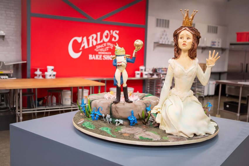 #TeamBuddy and #TeamDuff face off to build fairy tale cakes in the next round of #BuddyVsDuff Baker Battle! It's up NEXT at 10|9c!