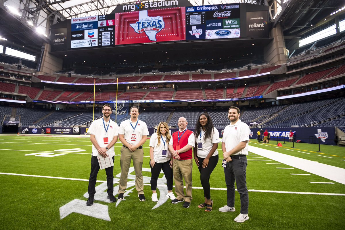 TylerPigg16's tweet photo. Itโs been an incredible two years with @UHCougars. Lifelong friendships, championship moments and a lot of fun. This week marks my last in Houston, but know there are lot of great things on the horizon.
I canโt thank our #AthComm team enough for all of their hard work. https://t.co/bTIIMF6wwI