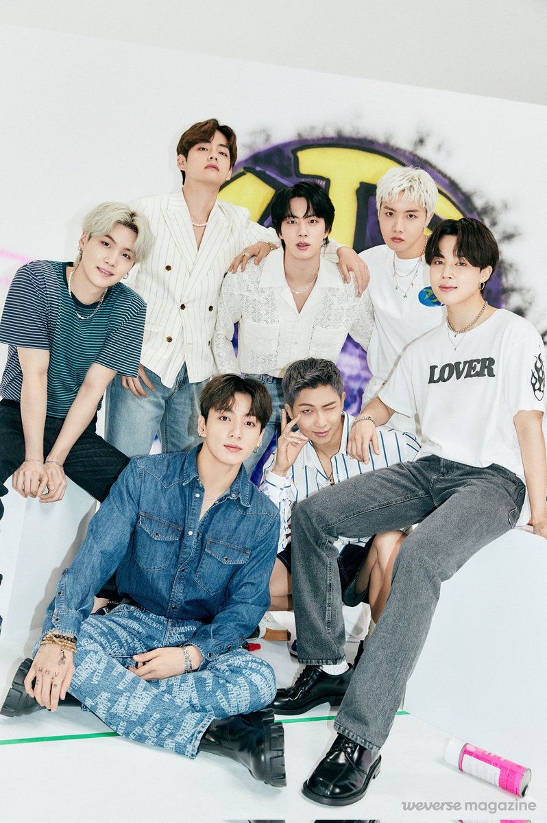 kookjakeee's tweet photo. my ot7 💜 https://t.co/ooWCoz0pu7