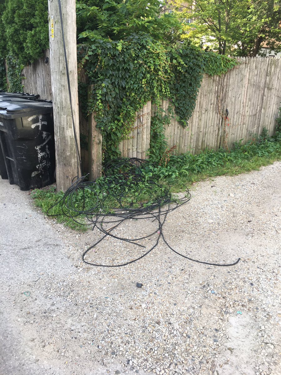 javelin401's tweet photo. Another quality professional installation by @RCNconnects or maybe not. This is better, the first two installations had the cable laying and supported on the power line. #rcnfail Love the ziptie holding it on the house. https://t.co/IDBVxlcwpX