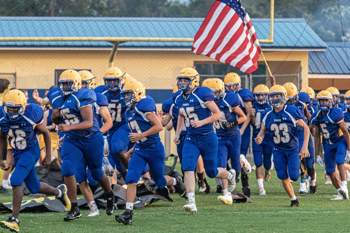VisitJacksonFla's tweet photo. Join us for high school football under 'Friday Night Lights', as seen in these photos by Paul Goulding Photography and see local high school sports and Fall event photos in the 2021 Real Florida 'Back2School Introspective': https://t.co/HPFVUtKai7 https://t.co/otxoSUYgi8
