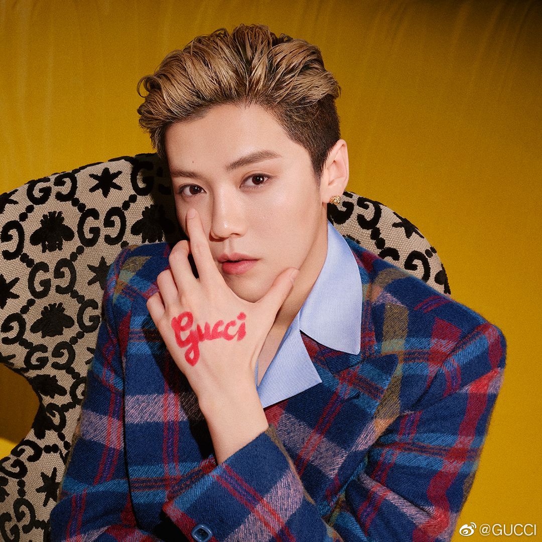 lu01042012's tweet photo. ✅Audemars Piguet (a luxury watch manufacturer)
✅Gucci (a luxury fashion house)
✅Boucheron (a luxury jewellery house)

#LuHan completes his hat-trick in style💫 https://t.co/7ZM0b37goF