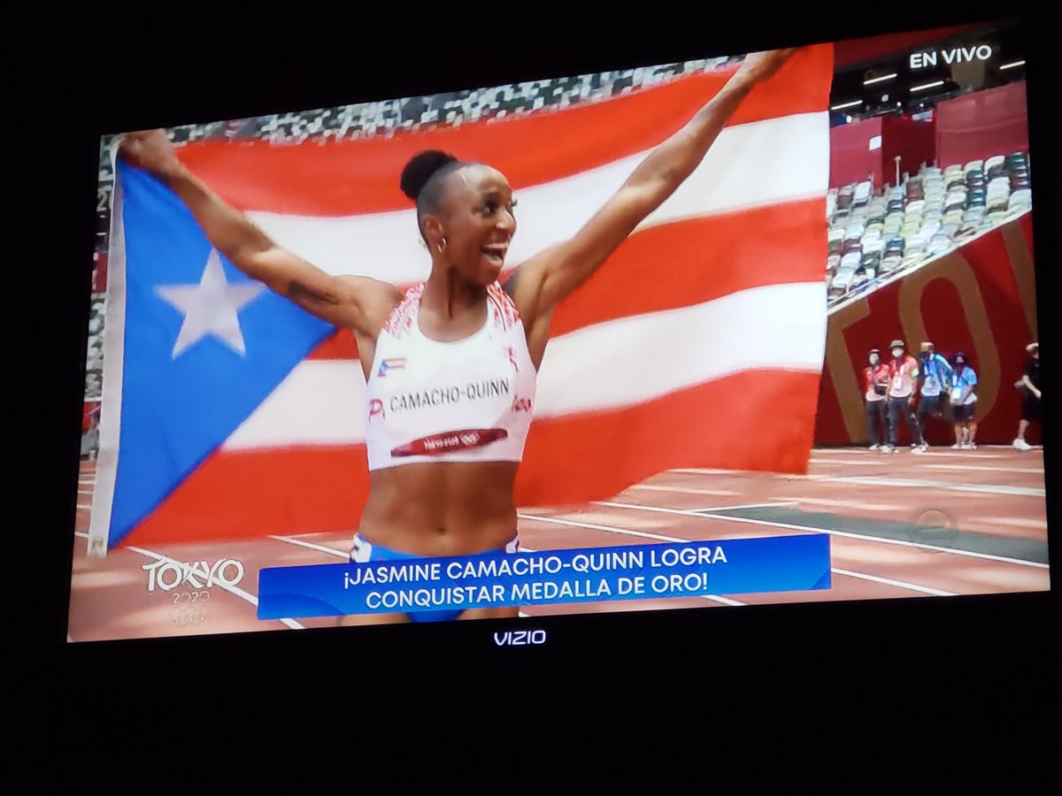 Impresionante como ver que Ella rozara la valla 9 y recuperar ritmo. Muchas felicidades <a href="/JCamachoQuinn/">Jasmine Camacho-Quinn</a>, tienes una larga trayectoria que seguir escribiendo.