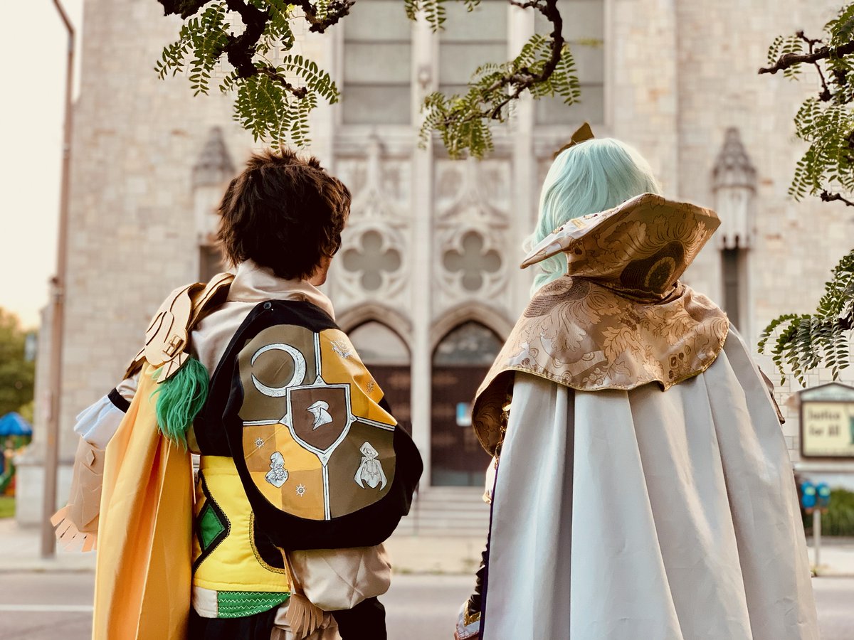 orewajibun's tweet photo. Debuted #FireEmblem Three Houses cosplay @dokidokon I'm so proud of @niche_librarian and myself. @KingMenalaos and our other friend Jaden took the 📸's. https://t.co/dnaVXJIynv