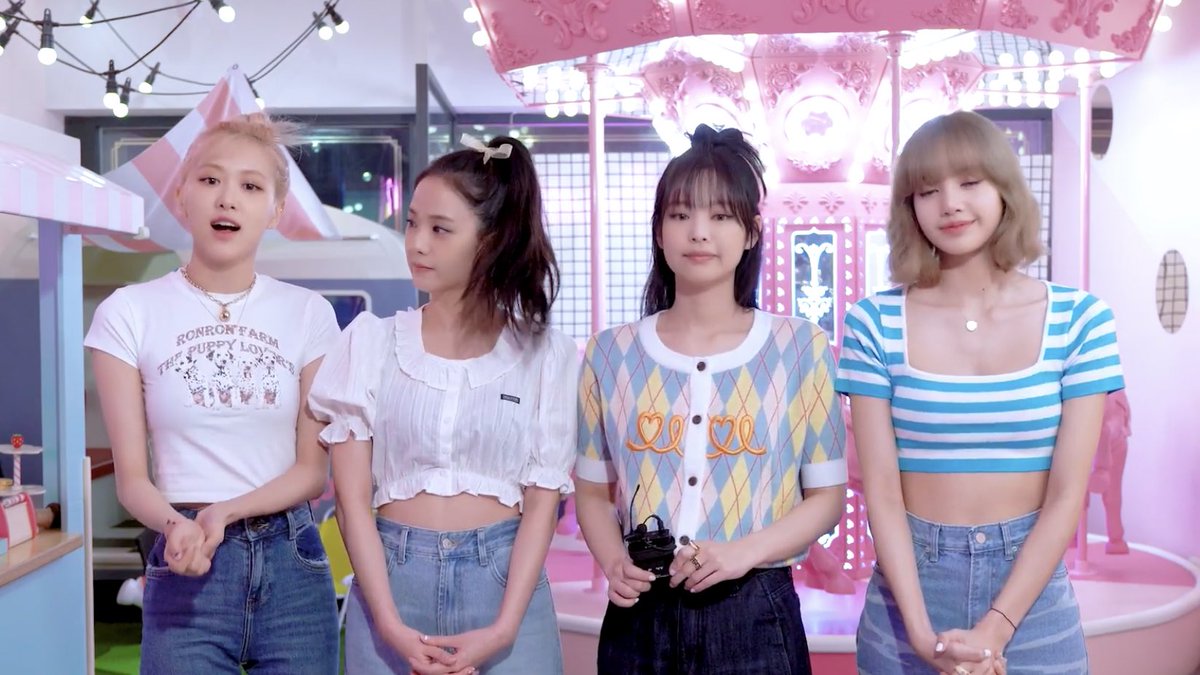 blckpinkpic's tweet photo. this is BLACKPINK https://t.co/TW9p2ctgKY