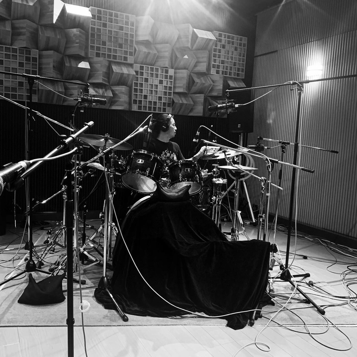 BLACK_GANION's tweet image. 次回作の録音をしました
#blackganion