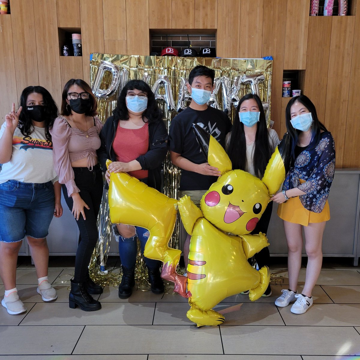 ⚡DWAEKKI CAFE IS OFFICIALLY CLOSED!

Thank you to everyone that came, we really appreciate all the kind words and hope you guys had fun! Big thanks to the vendors who brought such cute items! This isn't our last event so keep an eye out for the future👀👀

#dwaekki_cafe