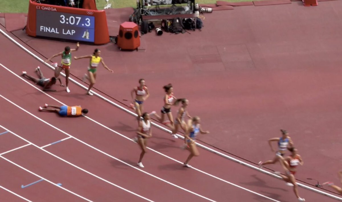 javedhassan's tweet image. The most extraordinary feat achieved by Dutch star Sifan Hassan makes this probably the most inspiring moment of #Olympics2020

Sifan falls just before the bell in the first round of the women’s 1,500m. The she amazingly gets back up and wins her heat in 4:05.17! 

She’s gold!