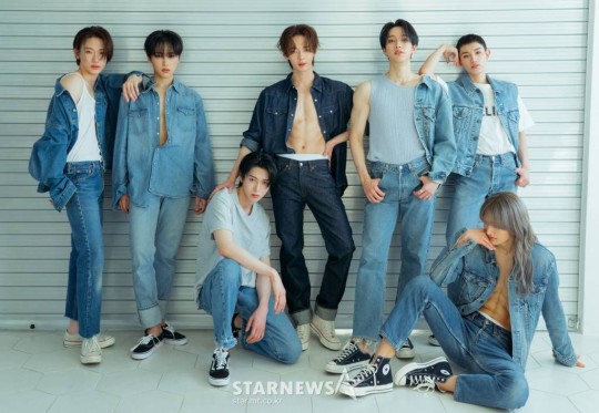 New jeans имена. ONLYONEOF группа корейская. ONLYONEOF Юджон. Группа ONLYONEOF участники. ONLYONEOF Yoojung.