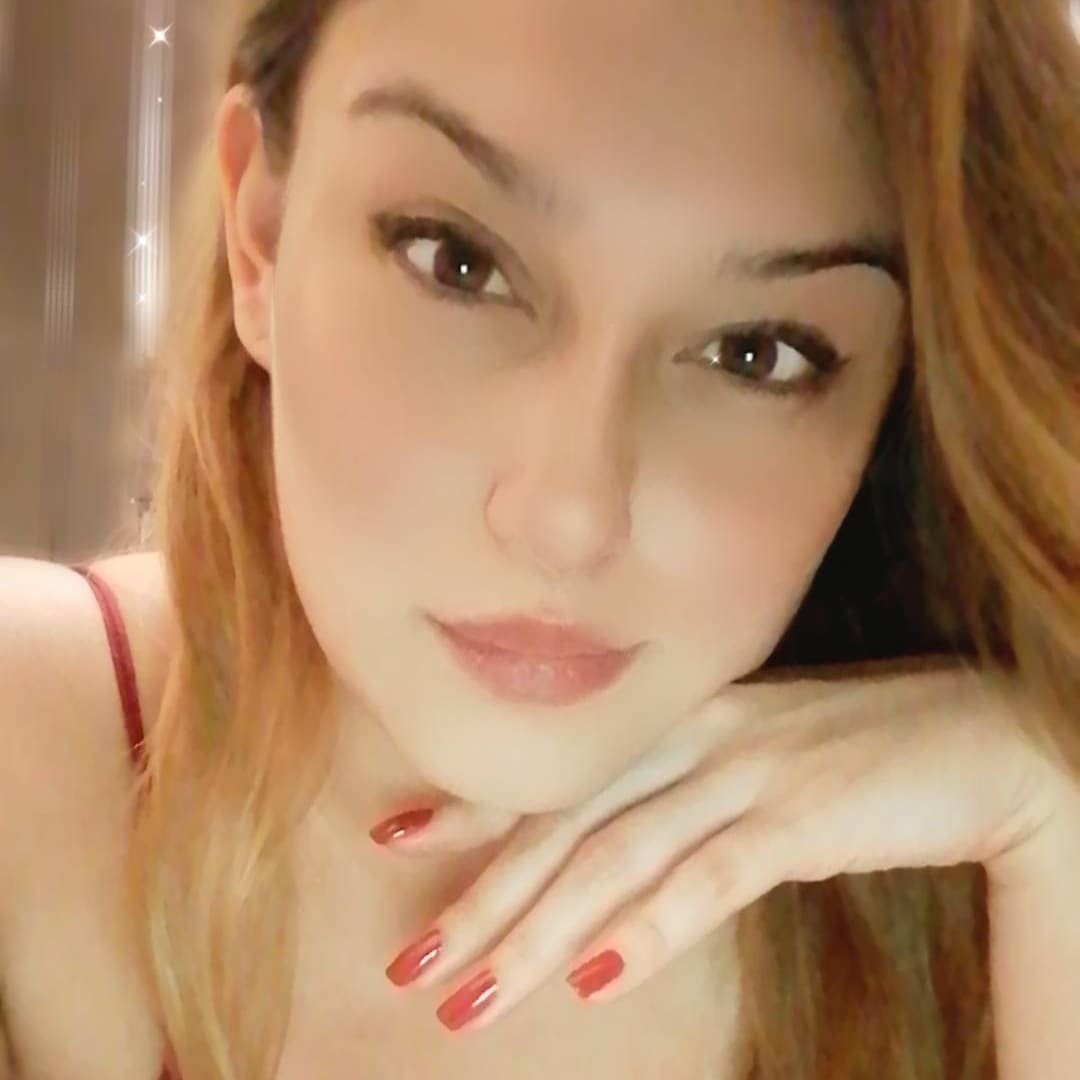 Cata10Acosta's tweet photo. #NuevaFotoDePerfil2021 #IComeBack https://t.co/tt1OCMj6wr