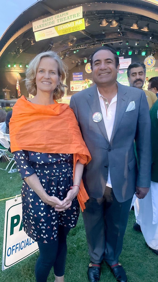 ChaudhryTanweer's tweet photo. Wonderful #PACOLI Pakistan day event tonight, Thank you Nassau County Executive Laura Curran  for your continued support. @NassauExecutive Well Done entire team of Pacoli. https://t.co/NWHV79rBkR