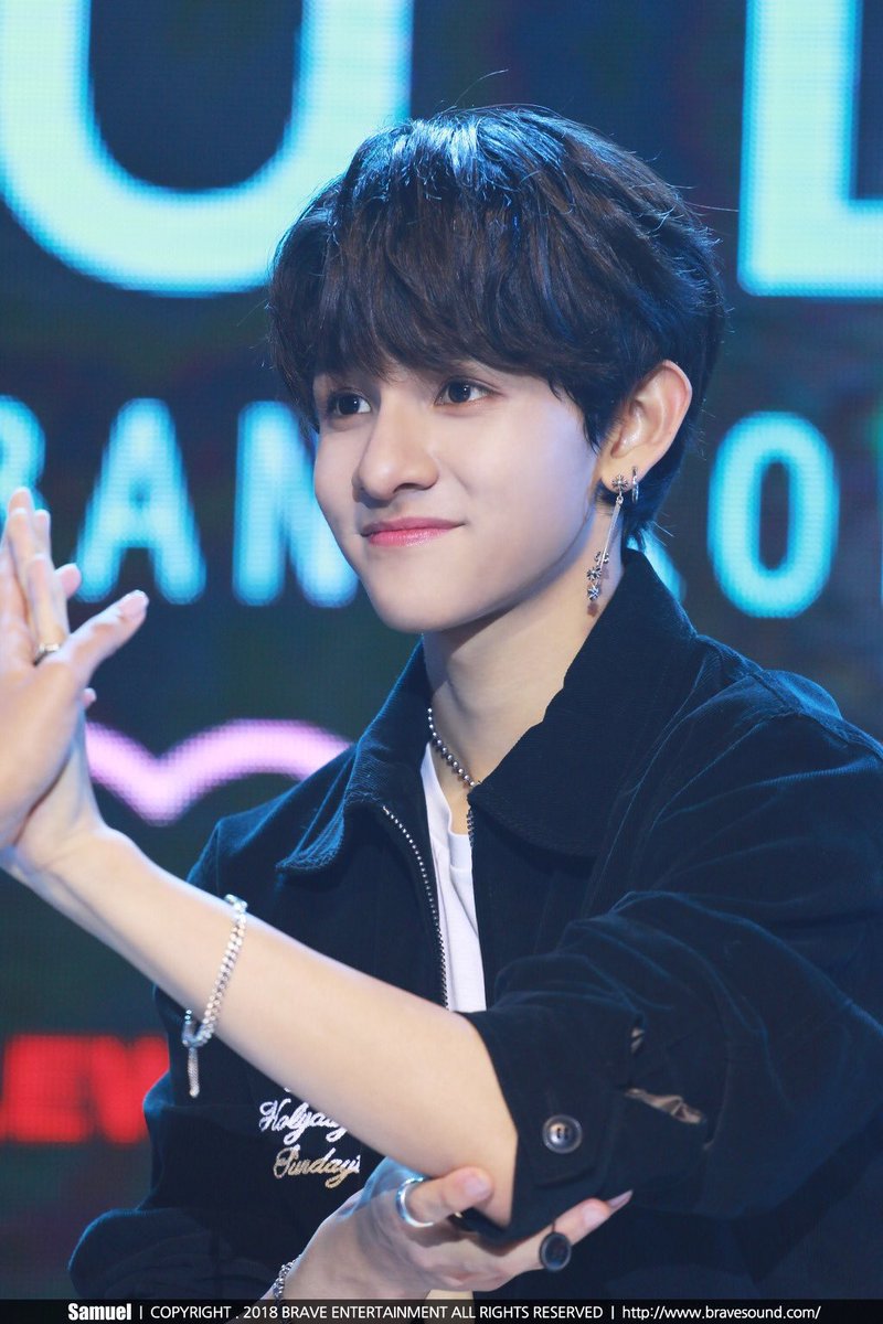 wh_swgrl's tweet photo. ครบรอบ4ปีแล้วนะค้าบบบบ 🥺🥺
หนูโตขึ้นเยอะเลย ด้วยเวลาและภาระต่างๆอาจทำให้หายไปบ้าง แต่อยากไว้ว่าการ์เน็ตยังอยู่กับหนูตลอดนะ ดีใจที่ได้เห็นการเติบของหนูนะ ❤️❤️❤️
#사무엘_데뷔4주년_축하해
#4YearsWithSamuel https://t.co/RP5j2iANhV
