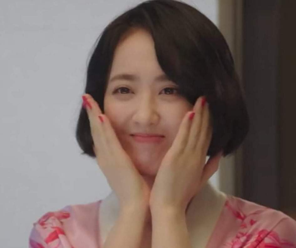 kylgzs's tweet photo. she looks so innocent here 🤩
#DevilJudgeEp8 https://t.co/NoYvgVb85c