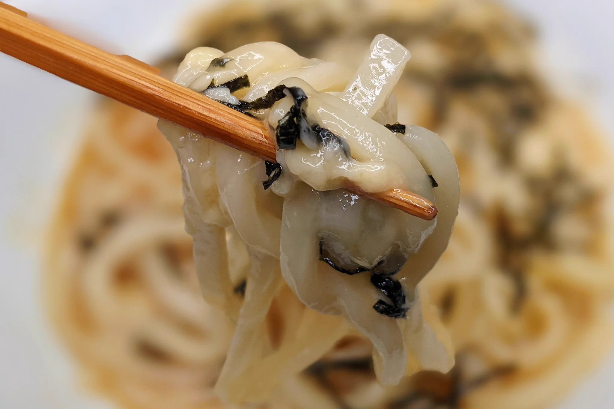 あっという間になくなっちゃう美味しさ？！電子レンジで作れちゃう、超お手軽うどんレシピ！