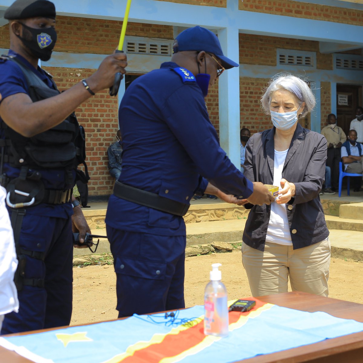 MONUSCO's tweet photo. 🔴 La #MONUSCO soutient le Gouvernement congolais🇨🇩 en renforçant les capacités des institutions judiciaires.

⚡A #Beni, l’enceinte du Palais de justice ⚖️ et sa salle d’archivage ont été réhabilitées. https://t.co/Rc5LT26LFA
