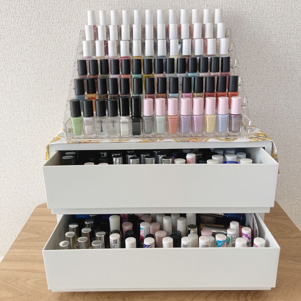 Lips リップス 皆さんのネイルについてのリクエストから編集部が厳選 ネイル収納 無印 良品 Amazon格安ケース 私のネイル収納を紹介します 無印 良品のポリプロピレンケースのホワイトグレーの上に Amazonで購入したアクリルケースをのせて収納し