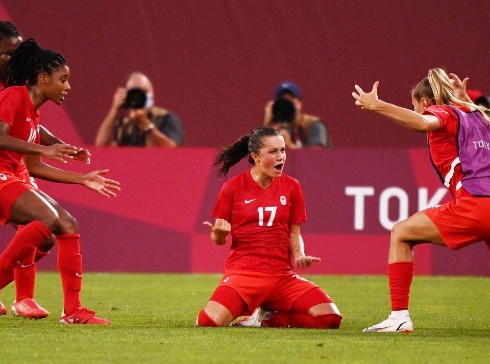 Canadian women's soccer team beats U.S., will play for gold bit.ly/3C3lhQC #TeamCanada #CANWNT #Tokyo2020