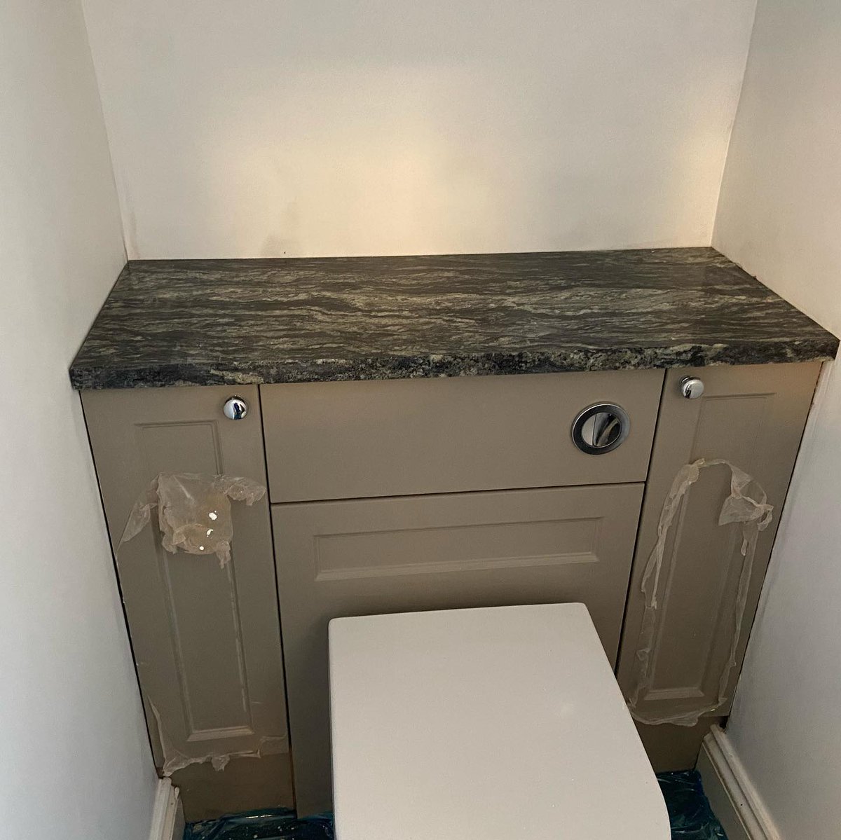 Adding a little granite to a cloakroom can have a massive impact. The tiles around the sink were made from a piece of 30mm Indian Black granite that we thinned down.
marble-granite-quartz.com
 #caerstonecountertops #cloakroom #utilityroom #yorkshirequartz #yorkshiregranite