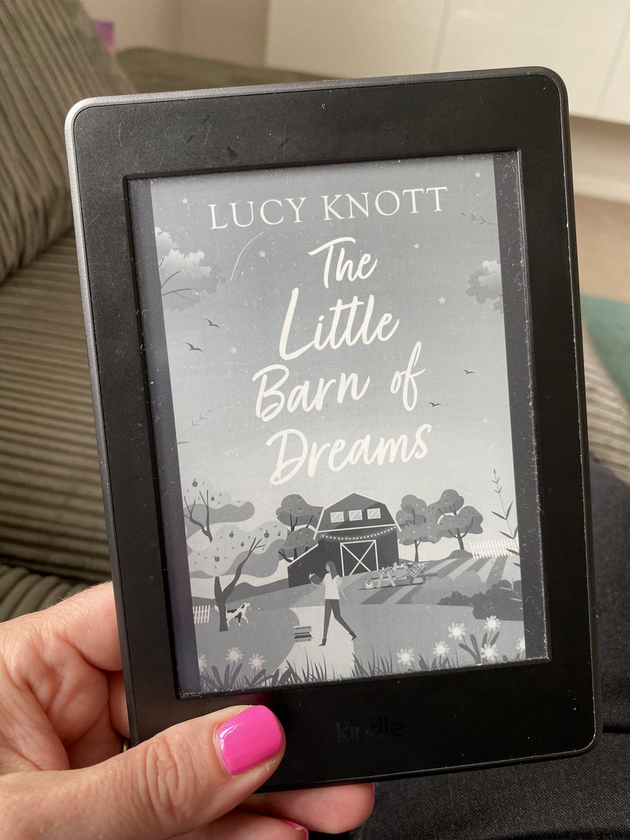 Making the most of a rainy Monday and snuggling up with this new release from <a href="/TheBlossomTwins/">The Blossom Twins</a> @Aria_Fiction <a href="/HoZ_Books/">Head of Zeus</a> 😀