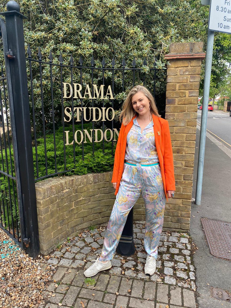 Officially Graduated!! 🪜 advice given at graduation A) you should want but never pine for it B) never compare your journey with anyone else’s as everyone’s is unique and right for them C) it’s the journey not the destination and D) it’s all in divine timing ⏱@Drama_Studio