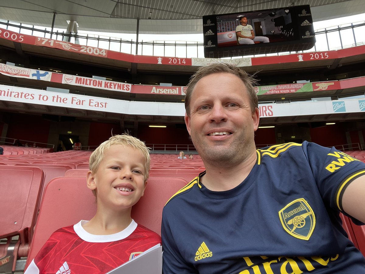 PeterReady's tweet image. Making memories.  Amazing day for this little football fan. @Gooner_Claude @Arsenal #Arsenal #MakingMemories #Gooner #Emirates
