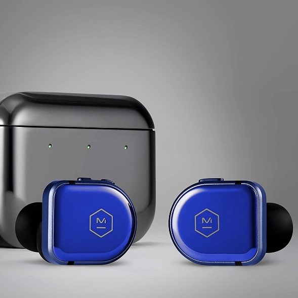 こんにちは！222新宿店です🎼 Master & Dynamic ノイズキャンセリング