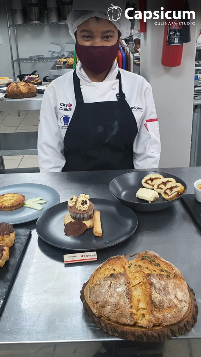 capsicumcooking's tweet photo. Our students at Capsicum Culinary Studio, Pretoria Campus, creating some beautiful and delicious culinary art pieces as part of their July Exams. #Welldone, ladies and gents. These look amazing!🥰
#capsicumcooking #capsicumstudents #capsicumtalent #julyexams  #cheflife #foodie https://t.co/LtZxFrerMV