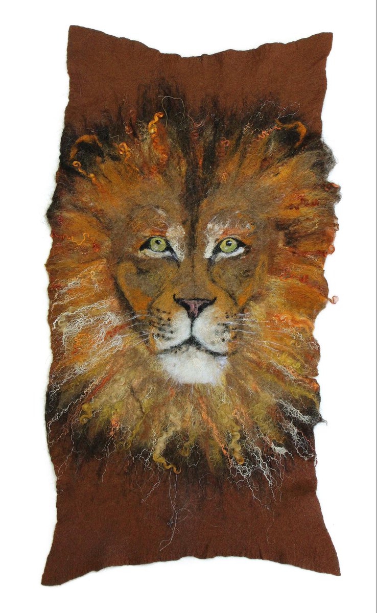 <a href="/EMarshall28/">Eve Marshall</a> is an artisan felter and teacher based in rural Lincolnshire, having moved back to the UK after living in the United States since the age of six. Eve has been working creatively with felt for over twelve years using a variety of wet and dry felting techniques.