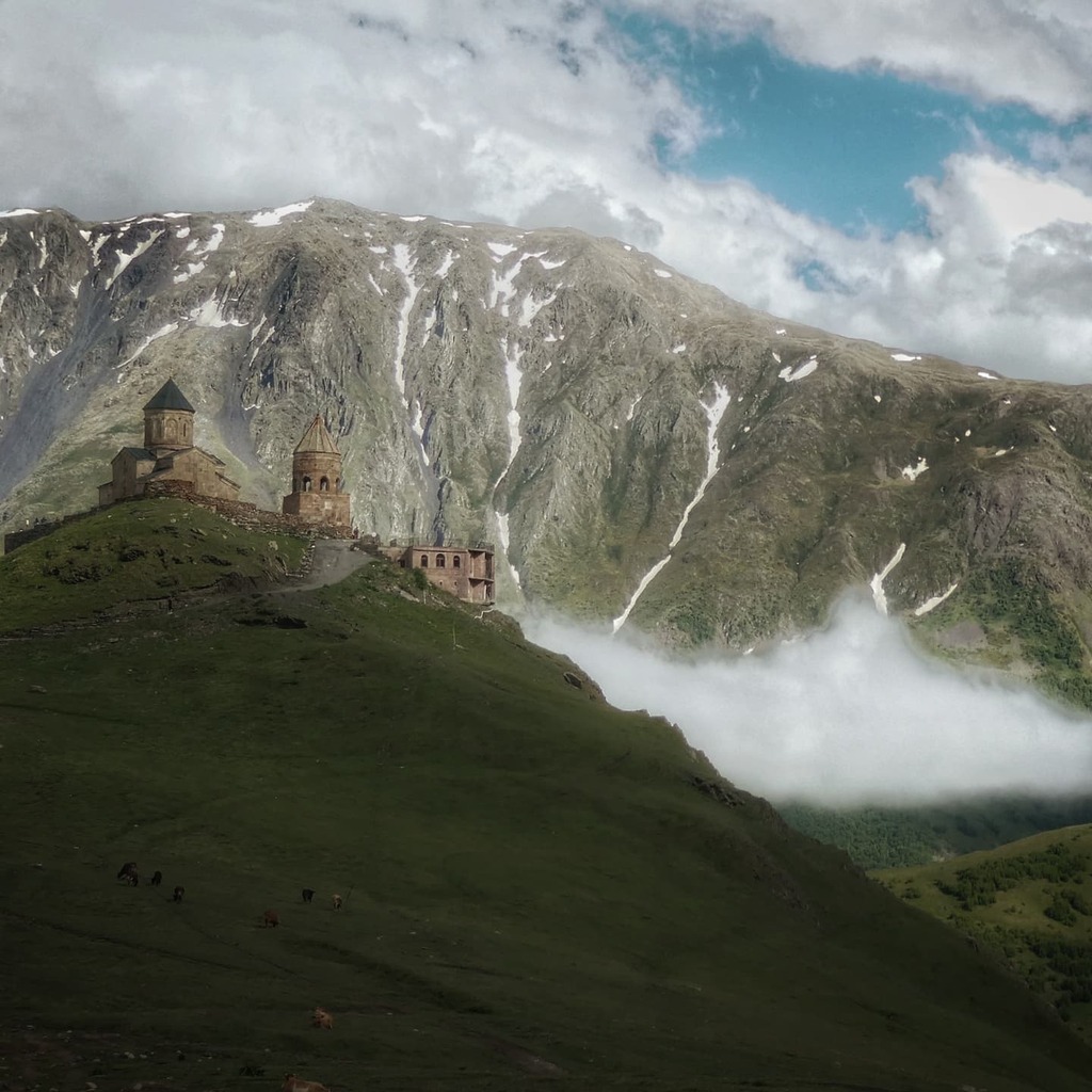 djsadhu's tweet photo. Gergeti Trinity Church 🇬🇪 Georgia
.
#travel #travelphotography #traveltheworld #travelphoto #explore #exploremore #adventures #citytrip #historic #history #architecture #mountains #mountkazbek #kazbek #gergeti #mountainscape #mountainview #travelmemories… https://t.co/x4N6eC11Dn https://t.co/LFmWU6zLnd