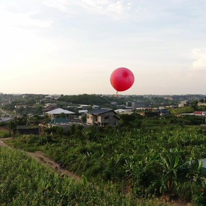 dessapjoffree's tweet photo. relay signals from #air_quality devices on the ground.
#Cameroonflyinglabs, #TMEeducationCameroon #robotsave and #Globalmaplumia in collaboration with the @KandaWeather thanks to @NicolasLo7 .#ClimateChangeVariability #dataforgood #TechForGood #TurningDataintoAction https://t.co/OzoPVIcn4h