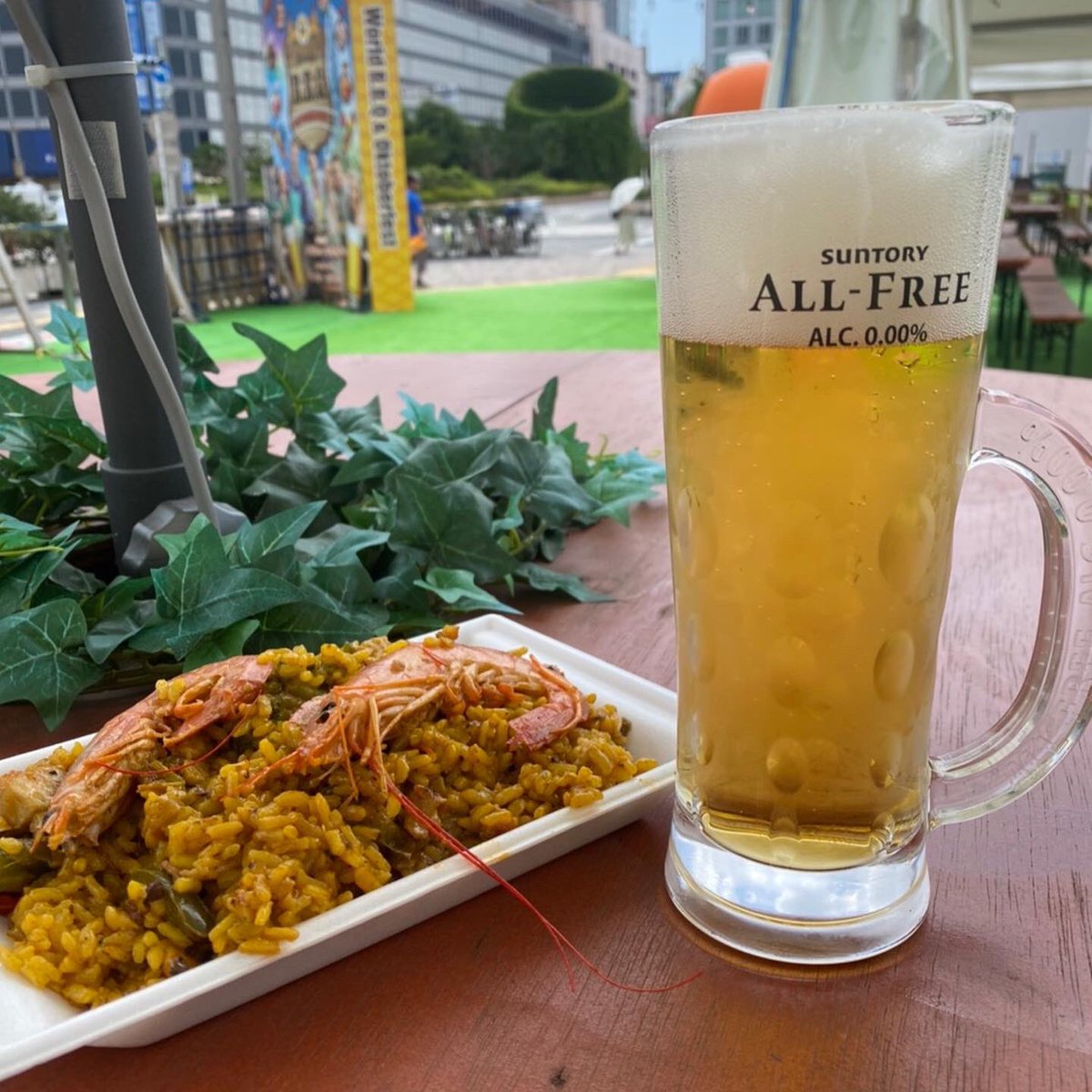 ট ইট র 公式 Oktober Fest ワールドバーベキュー オクトーバーフェスト開催中 本番スペインの味 本格シーフードパエリア出来上がっております ノンアルコールビールとの相性も抜群です バーベキュー グルメ 肉 海鮮 かき氷 アイス