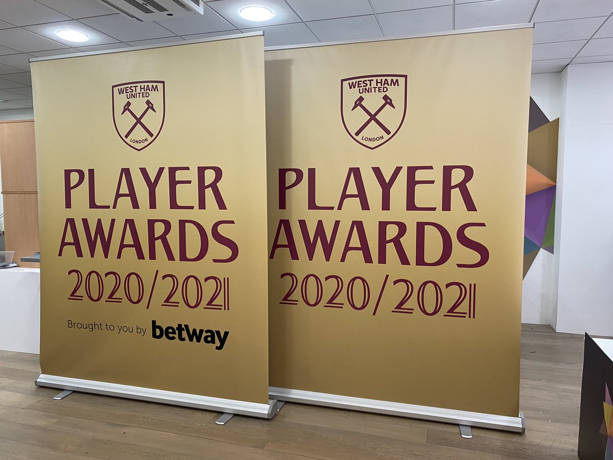 Our XL roller banners provide a great backdrop for events. These 2m x 3m versions we supplied are an excellent example. 

#RollerBanner #ExhibitionPrinting #LargeFormat #DigitalPrint #LondonSE1 #Colourpoint