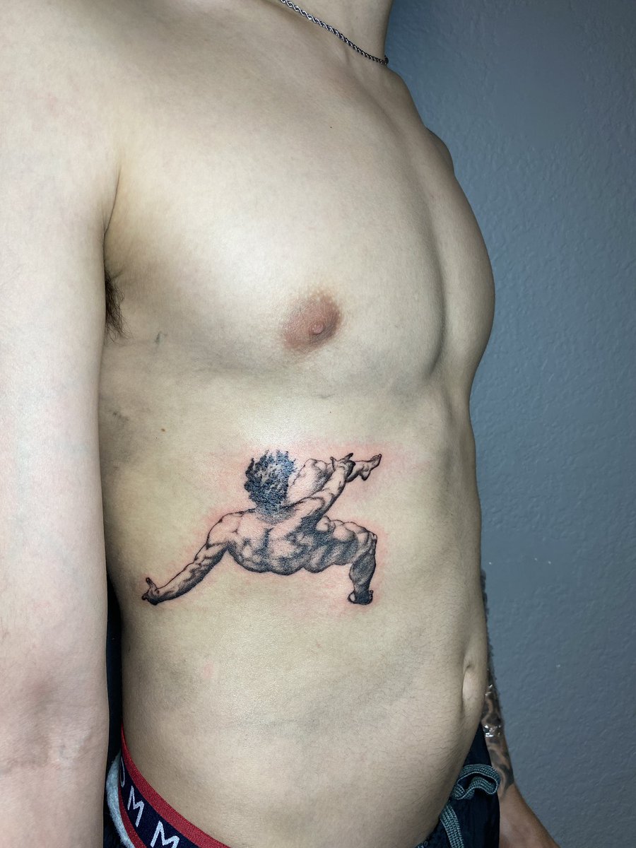 Icarus flew too close to the sun, but at least he flew

Done by me ✍🏻💉 @notbergnarly on instagram