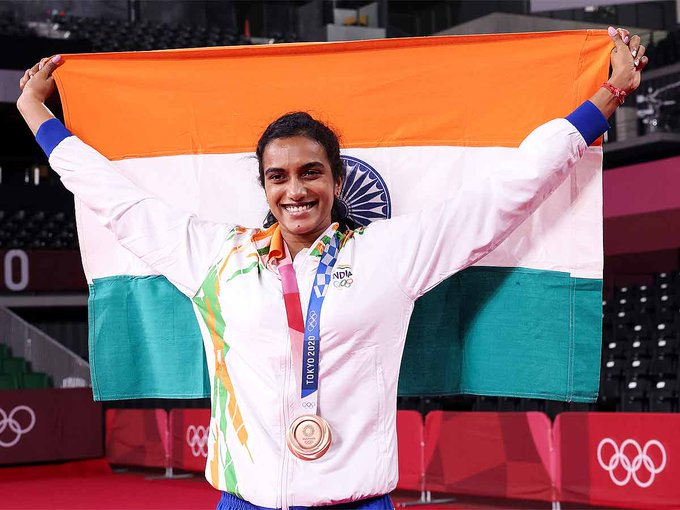 timesofindia's tweet photo. #Tokyo2020 #TokyoOlympics #Olympics #TeamIndia #Cheer4India

@Pvsindhu1  awaits ice cream with PM @narendramodi  

The PM had said he would invite #PVSindhu for dessert after she admitted she loves ice cream but stays away from it to stay fit

Read More ▶️ https://t.co/mW5P8vlG0K https://t.co/Dn7lwaDfcS