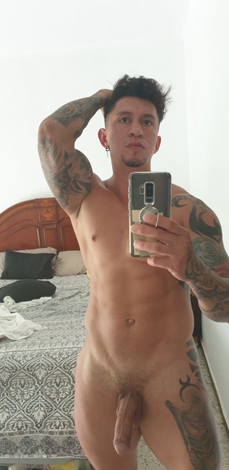 Buenos ? sexys ? lunes con buenas energías los espero en mi https://t.co/Tx8OWtexSE https://t.co/DX6